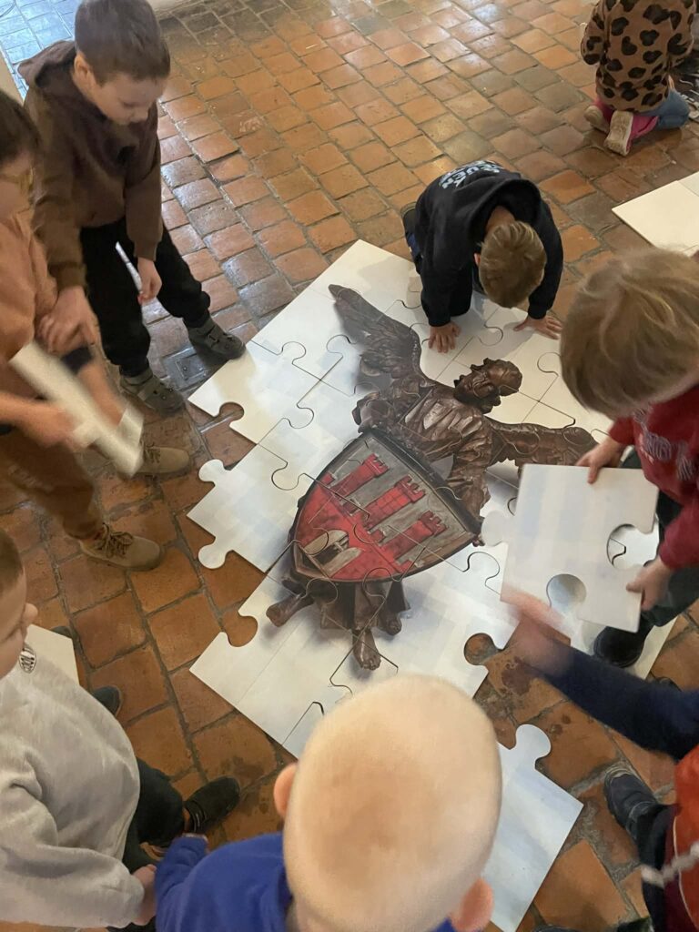 Wycieczka do Muzeum Okręgowego na warsztaty „Herb Torunia”