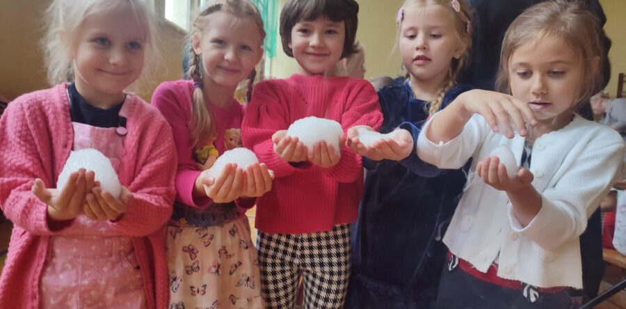 Promyczki uczestnikami Teatru Magicznych Baniek