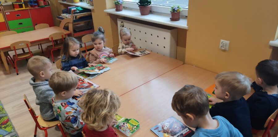 Iskierki biorą udział w projekcie,,W ekologicznym świecie dobrze bawić się będziecie “