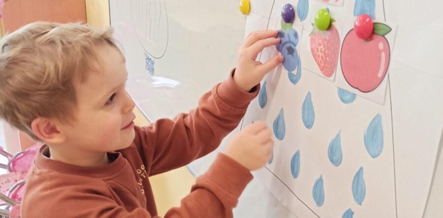 Realizacja projektu “Mamo, tato, wolę wodę!” w grupie Iskierek